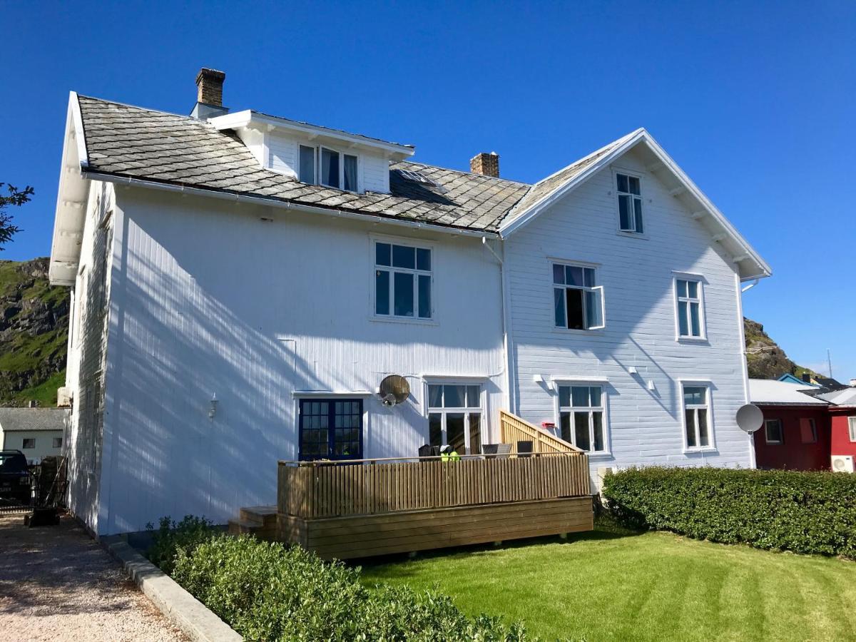 Angelas White House Stamsund Exterior photo